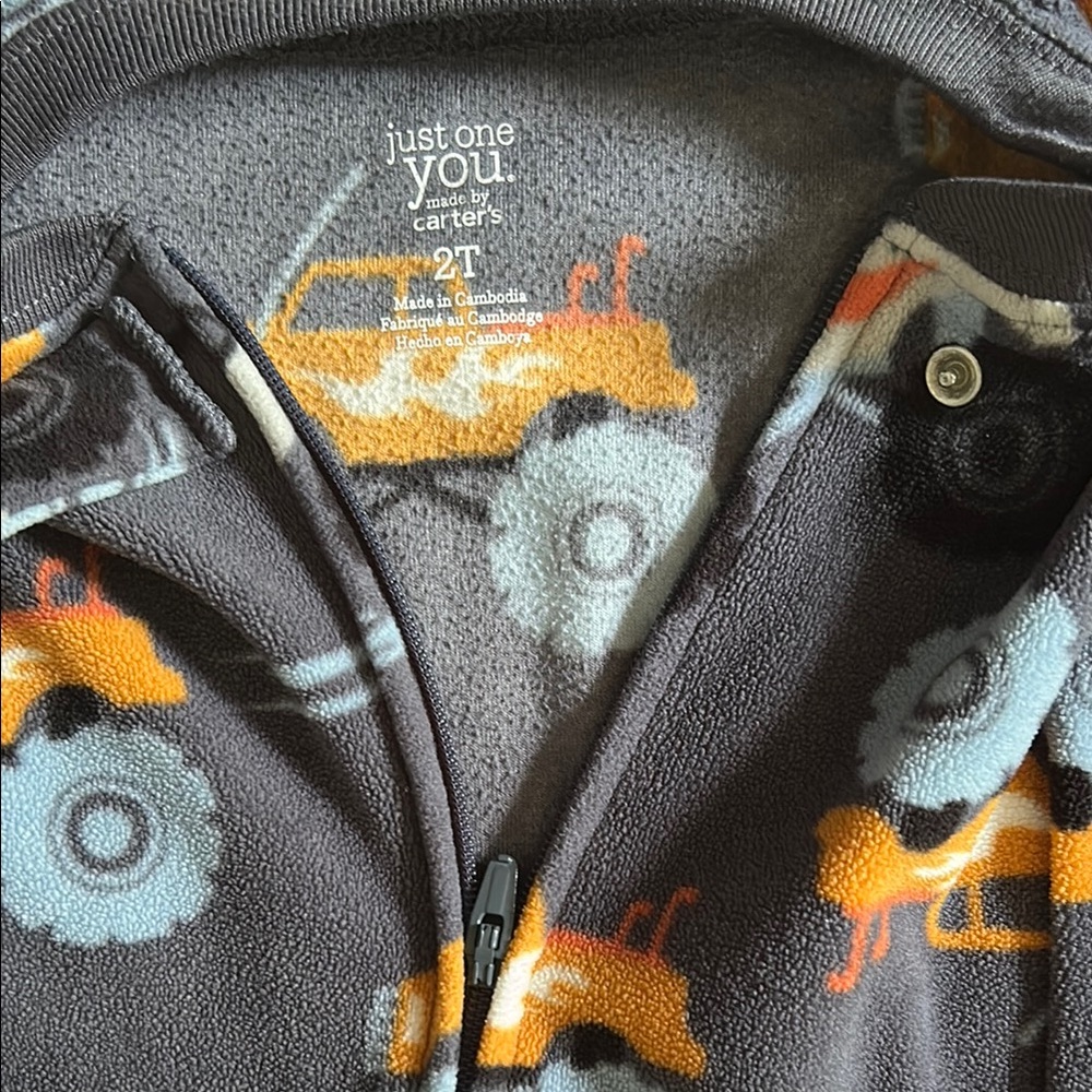 Carters One Piece PJs- Bear & Truck Print - Size 2T and NWT - Minnie Bibs 2 pack - Picture 2 of 9
